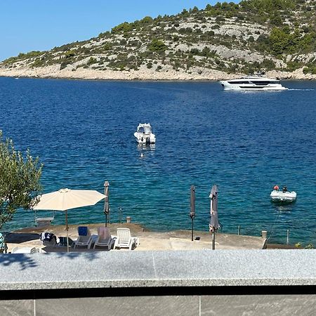 Direkt Am Meer-Apartments Puntaplanka Рогозница Экстерьер фото