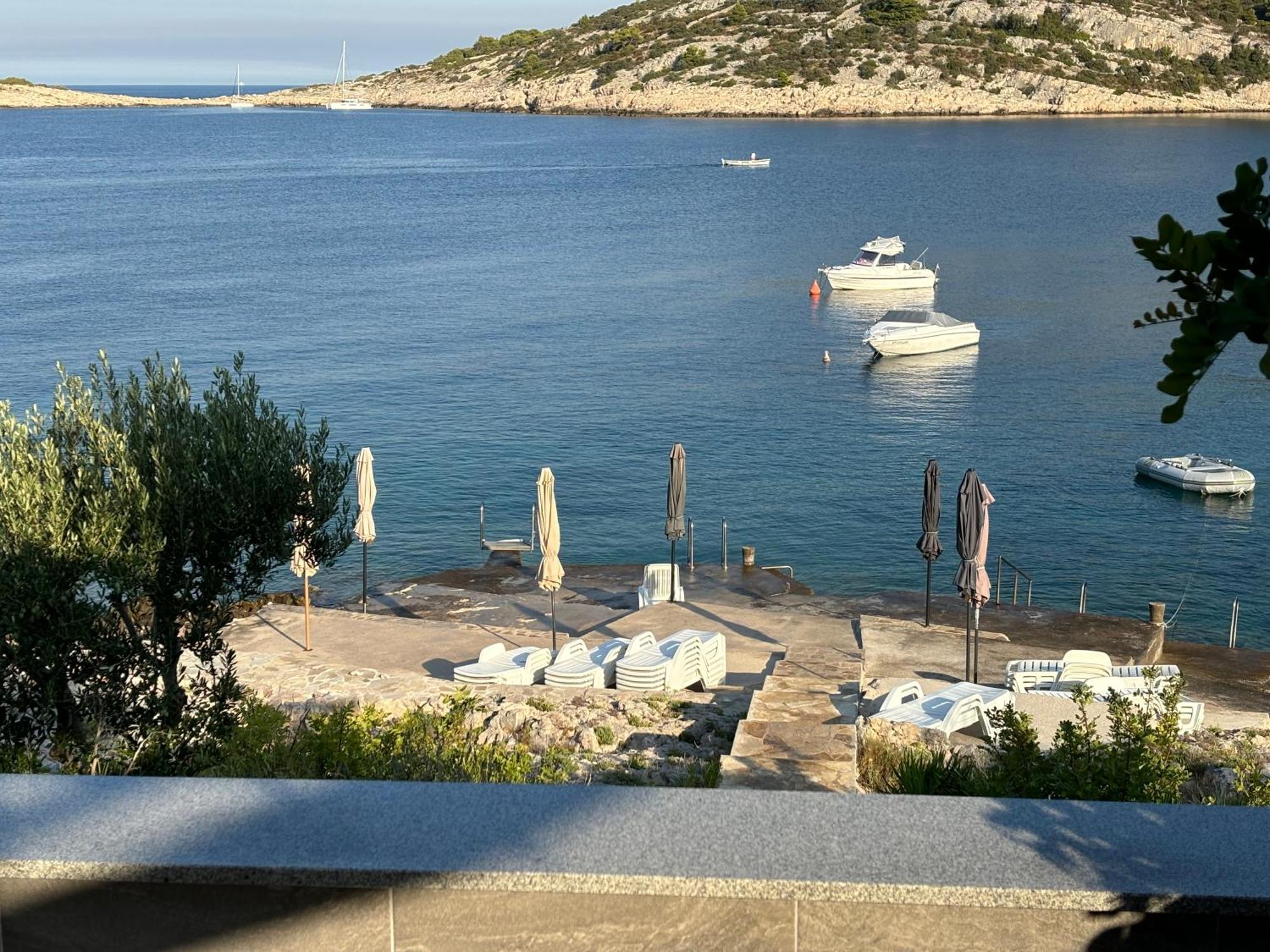Direkt Am Meer-Apartments Puntaplanka Рогозница Экстерьер фото
