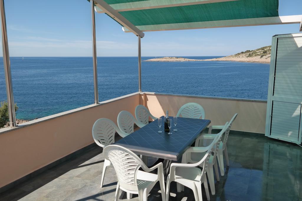 Direkt Am Meer-Apartments Puntaplanka Рогозница Экстерьер фото