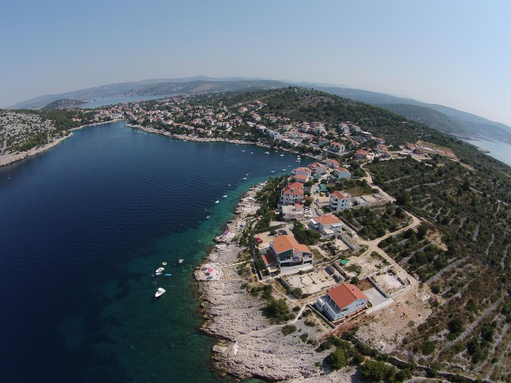 Direkt Am Meer-Apartments Puntaplanka Рогозница Экстерьер фото