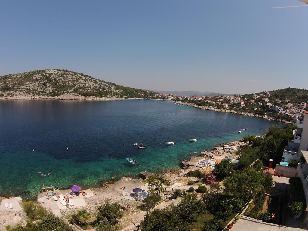 Direkt Am Meer-Apartments Puntaplanka Рогозница Экстерьер фото
