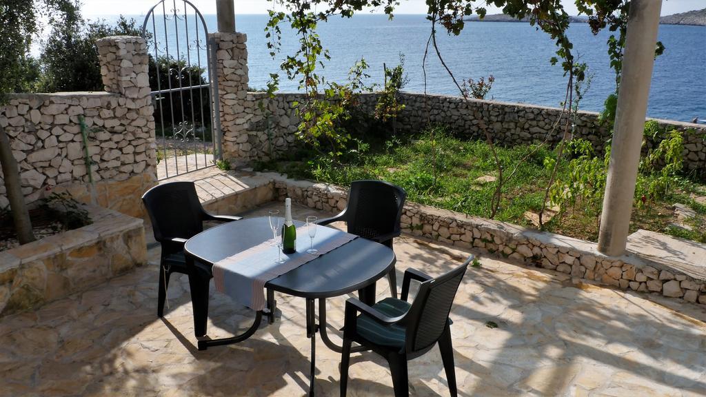 Direkt Am Meer-Apartments Puntaplanka Рогозница Экстерьер фото