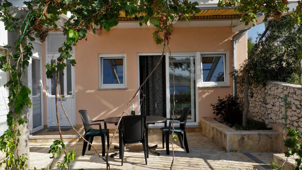 Direkt Am Meer-Apartments Puntaplanka Рогозница Экстерьер фото